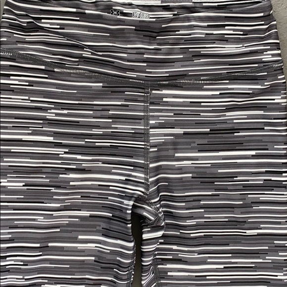 Under armor high waisted compression leggings - Picture 3 of 3